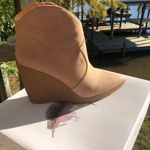 Jessica Simpson 8 1/2 boot Cheyenne suede